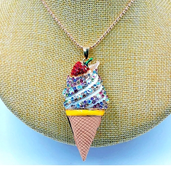 New-Crystal Ice Cream Cone Pendant/Brooch Necklace - Picture 6 of 6